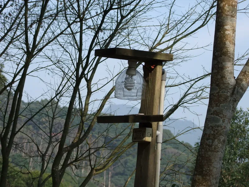 營地點燈,燈罩還蠻特別的