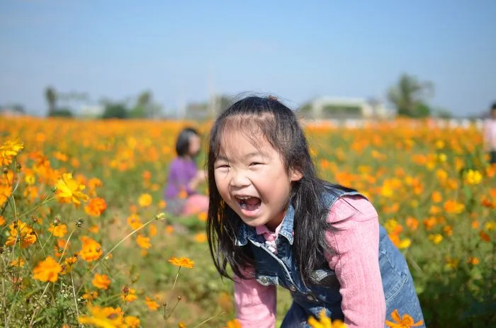 大女兒說這次他要吃花，不要當花癡