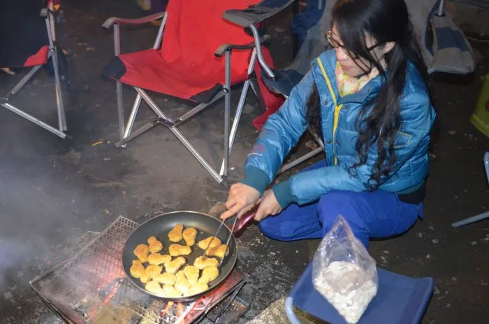 快12點了，先來個素食雞塊吃一下吧!!!