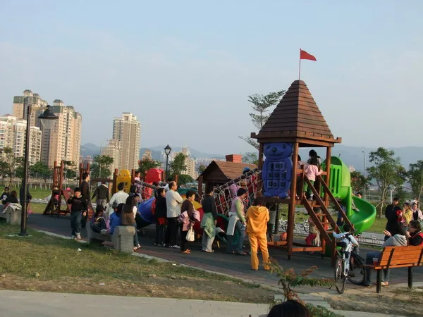 孝子圖~陽光河濱運動公園