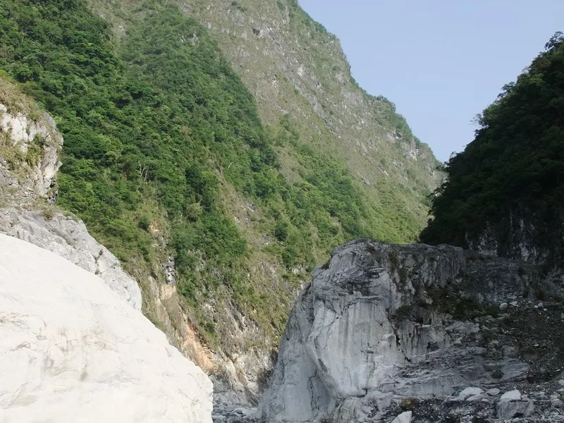 吉普車屆最有名的野溪溫泉