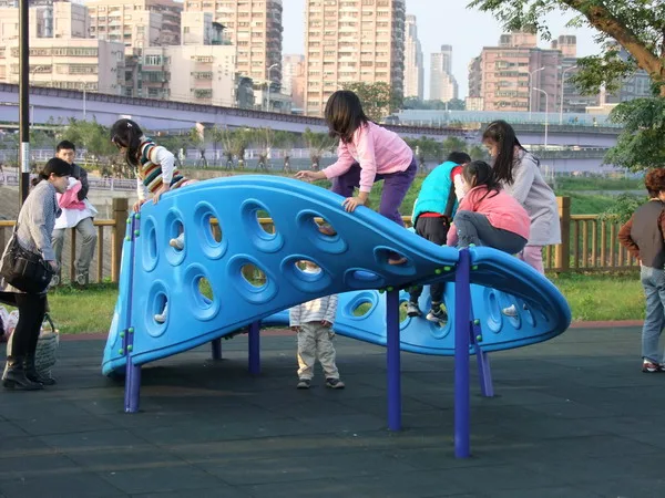 孝子圖~陽光河濱運動公園
