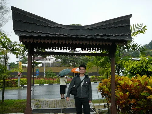 2.這是進入閔南加寶皇家博物館的大門~