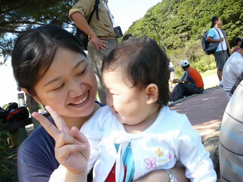6.到了二子坪,怎麼找不到姊姊、叔叔、阿姨ㄋ?原來他們去爬向天山了