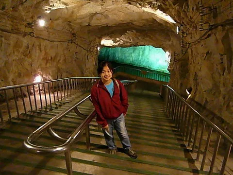 10.瞿山坑道的一景，裡面很大喔