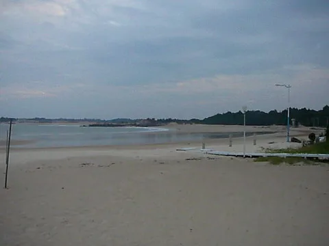 這是規劃好的海水浴場，但目前沒有對外開放