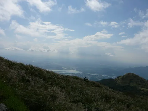 19.當天天氣很棒,還可以看到山下的景色