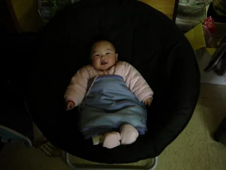 36.屋內的蛋蛋椅