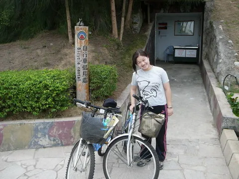 還車，結果人不在，所以只好拍張照片證明我們還車了